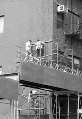 cracks-2004-04-06_z