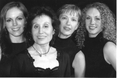 women-2006-10-24_z