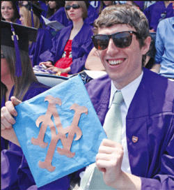 Clinton to grads: ‘You’ve made it to big leagues’ 6 clinton1-2009-05-19_z