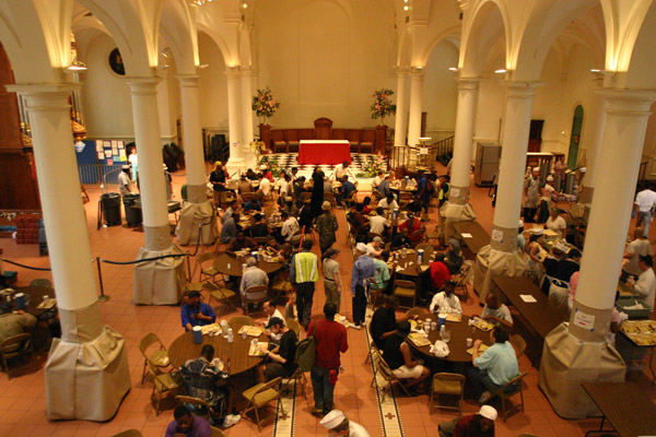 Chefs Cook up Benefit for Holy Apostles Soup Kitchen 2 Funds raised at “From Farm to Tray” will help provide nutritious meals to those in need.