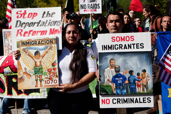 Marching for immigrants’ and workers’ rights 2 Downtown Express photos by Q. Sakamaki