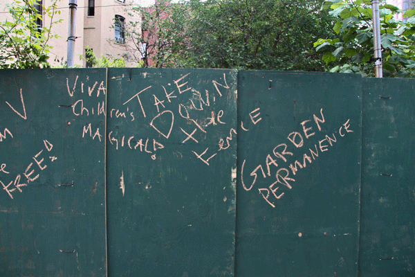 Amid gardeners’ fete, developer reinforces his fence 3 Photos by Tequila Minksy