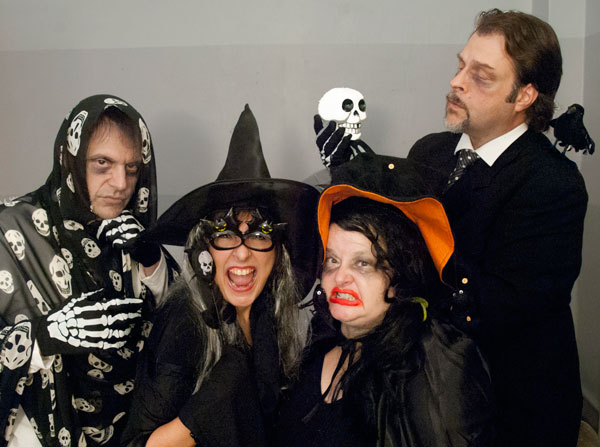 Just Do Art! Oct. 10, 2013 2 Photo courtesy of the Bond Street Euterpean Singing Society L-R: Anthony Bellov, Roberta Alessandra, Jane Elizabeth Rady and Dayle Vander Sande are scary talented — and in concert, on Oct. 18.