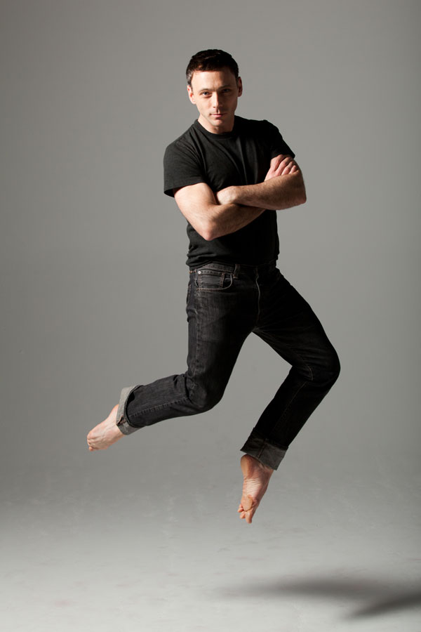 Just Do Art 4 Something in the air: Larry Keigwin + Company return to The Joyce, Oct. 29-Nov. 3. PHOTO BY MATTHEW MURPHY