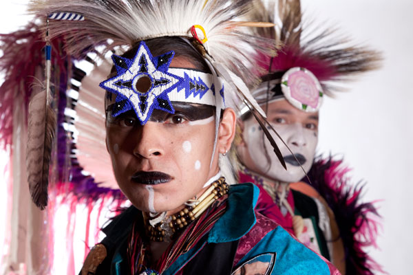CHEN DANCE CENTER: “HIP HOP & HOOPS: AN INDIGENOUS EXPERIENCE” 2 PHOTO COURTESY OF THE ARTIST From South Dakota to our island’s southern tip: On Nov. 8 & 9, Rosebud Sioux Tribe member Frank Waln leads “Hip Hop & Hoops,” at Chinatown’s Chen Dance Center.