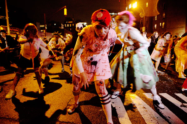 Parade was a thriller, with angels and demons 5 Photos by Q. Sakamaki