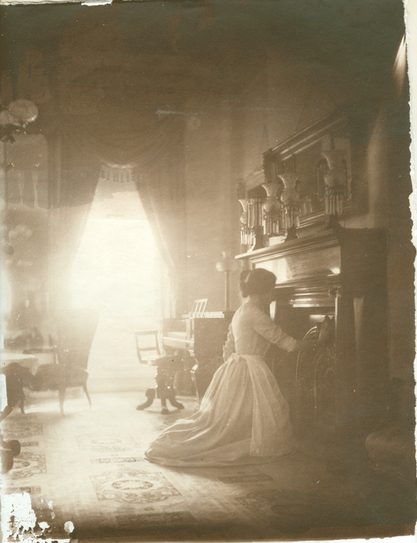 This March, Irish history comes alive — inside “Manhattan’s most haunted house.”   COURTESY OF THE MERCHANT’S HOUSE MUSEUM
