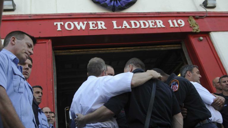 Blaze that killed firefighter blamed on air conditioner cord 1 nyFDNY07 – CROPPED