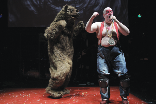 Party with Pa and Ma Ubu 2 Can you bear it? Drunk on absinthe or stone cold sober, this “Ubu” has claws. Photo by Max Basch