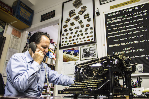 A future returns for typewriters, and their repairmen 3 Downtown Express photo by Zach Williams One piece of classic tech deserves another: Justin Schweitzer on a landline, at the thriving Gramercy Typewriter Company.