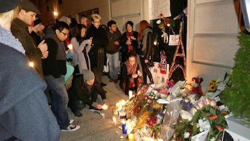 Uptown and Down, Manhattan Stands With Paris 2 Flowers and notes of condolences were delivered by a quiet and somber crowd. | MICK MEENAN