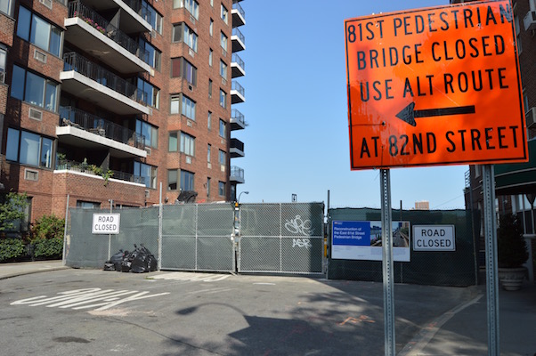 81st Street Access Ramp to East River Pedestrian Bridge Halted Amidst CB8 Tensions 1 Though work continues on renovating the East 81st Street pedestrian bridge, the effort to incorporate an ADA-compliant ramp has been halted. | JACKSON CHEN
