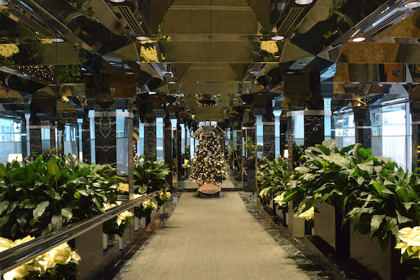 Landmarks Preservation Weighs Interiors at One UN Plaza 1 Inside the ONE UN New York Hotel. | JACKSON CHEN