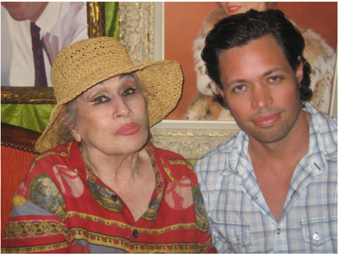 Buoyed by drag, Yma Sumac’s silenced voice soars again 2 Steve Willis befriended Yma Sumac in 1987. Photo by Alan Eichler.