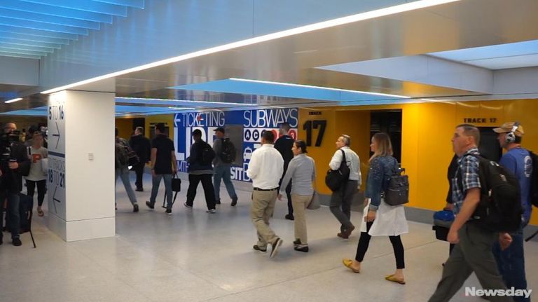 New concourse at Penn Station opens 1 New concourse at Penn Station opens