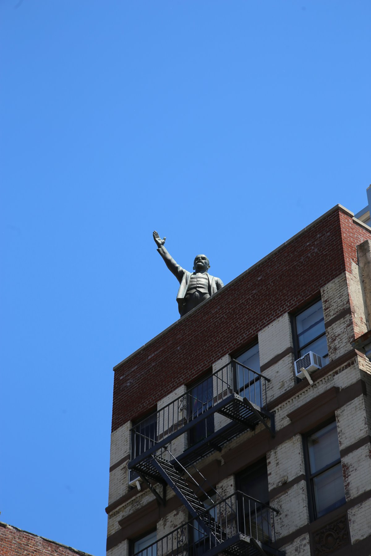 Lenin rises again on Lower East Side 3