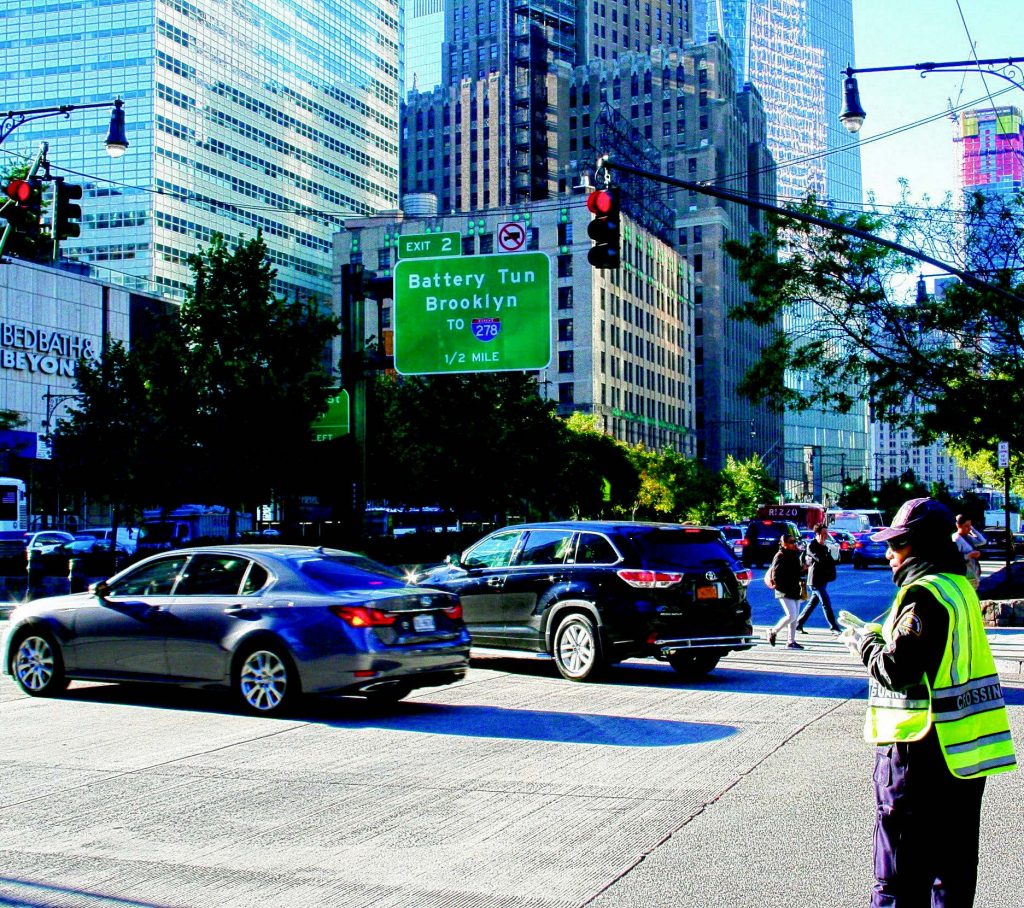En garde! Locals demand action from city on lack of school crossing guards 2