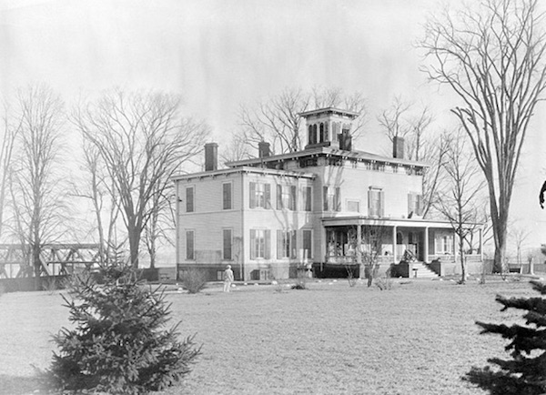 Gracie Mansion's 150-Year Journey to Housing Mayors 1