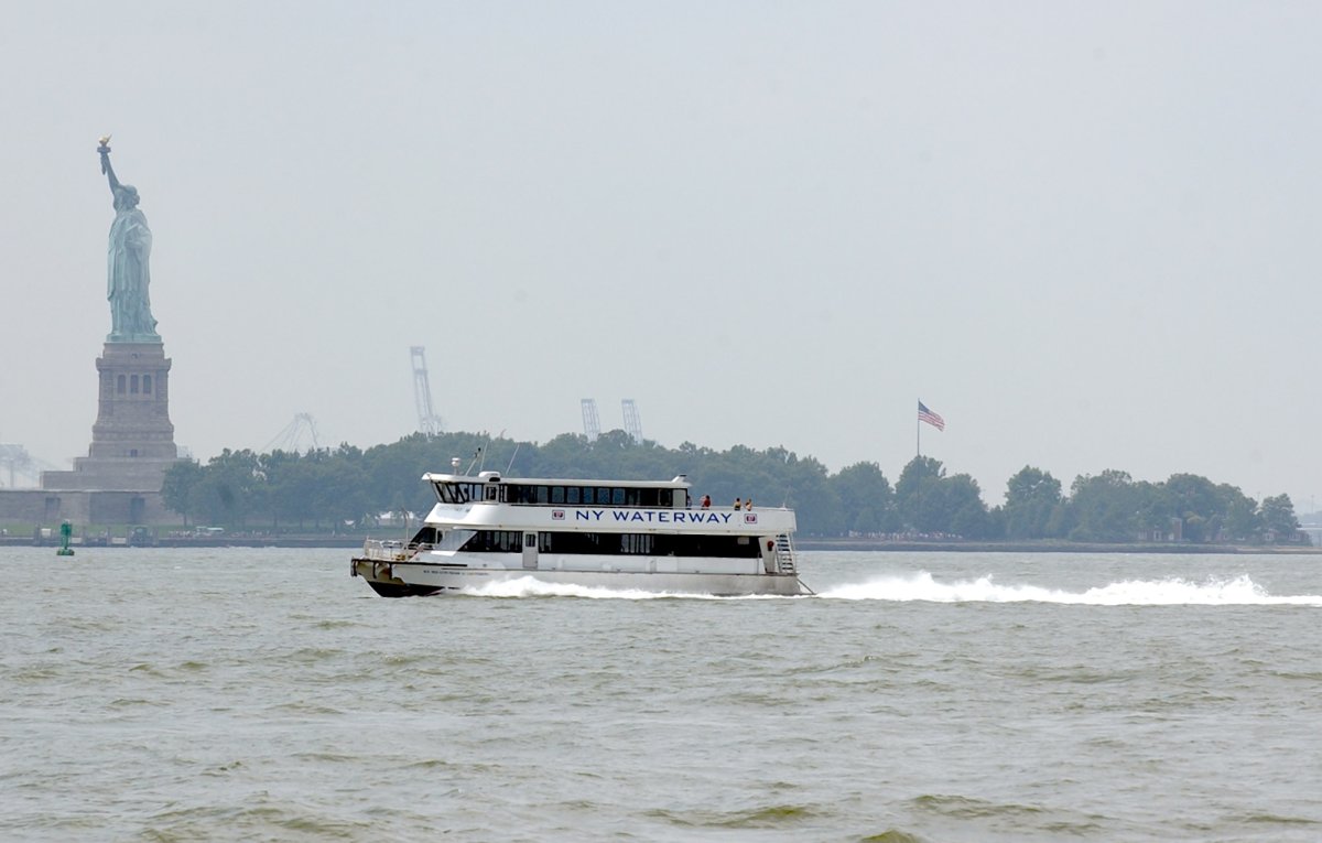 Ferry fury: Locals blast NY Waterway over noisy boats at BPC ferry terminal 1