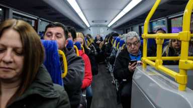 AMNWBUS180501_WEB