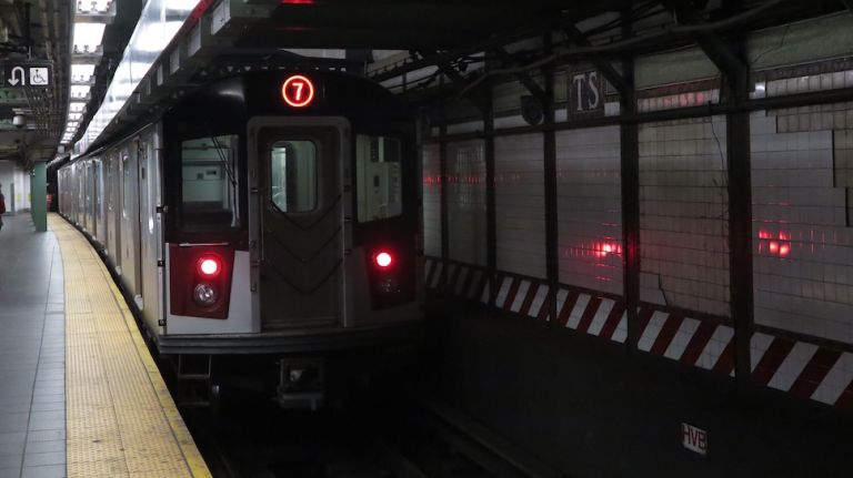 Fourth of July MTA service changes for subways, LIRR, Metro-North, buses 1 7 train 3