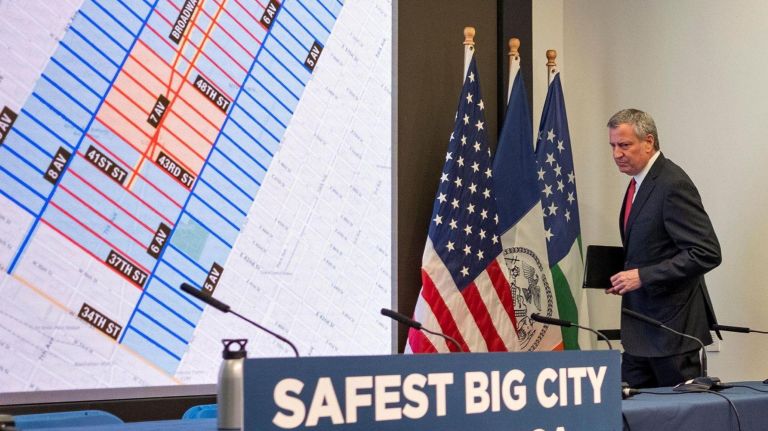 De Blasio: Long guns, 2 million people and no specific threats for New Year’s Eve 1 De Blasio: Long guns, 2 million people and no specific threats for New Year’s Eve