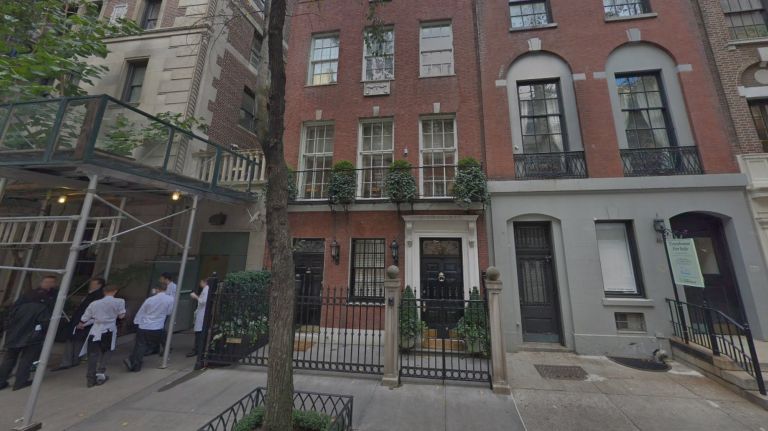 Woman rescued after being stuck for days in Lenox Hill building elevator 1 amnwELEV190129