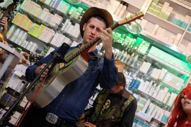 TQ-drugstoremusic-8957