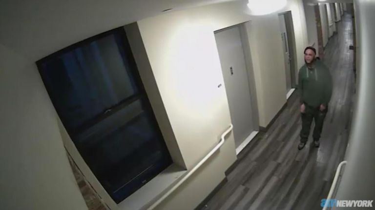 Man shot by cops in Harlem building 1 Man shot by cops in Harlem building