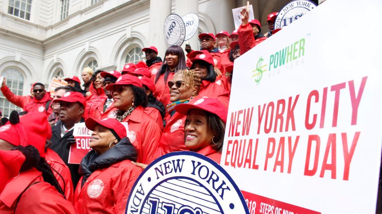 Gender pay gap has grown in New York, Equal Pay Day study finds 1 AMNWPAY180411