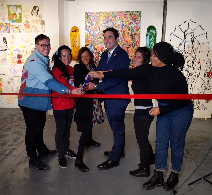 Immigrant artists depict their experience 4