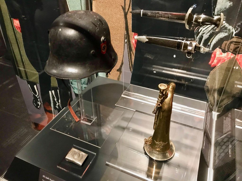 Exhibit brings home Auschwitz’s horrors 11