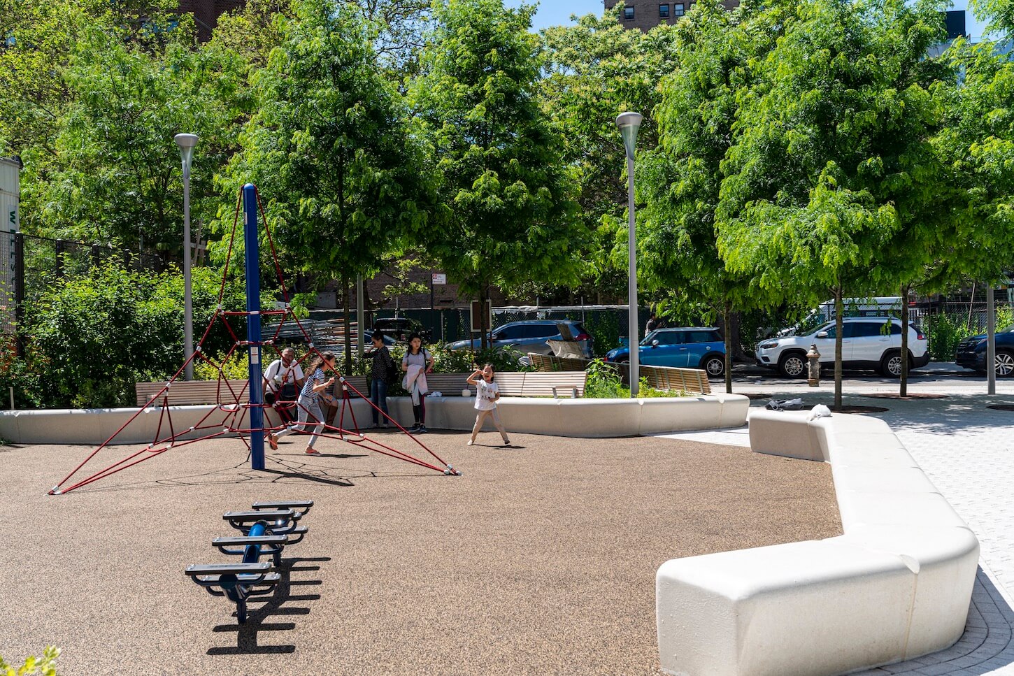 New park opens at Essex Crossing on L.E.S. 3