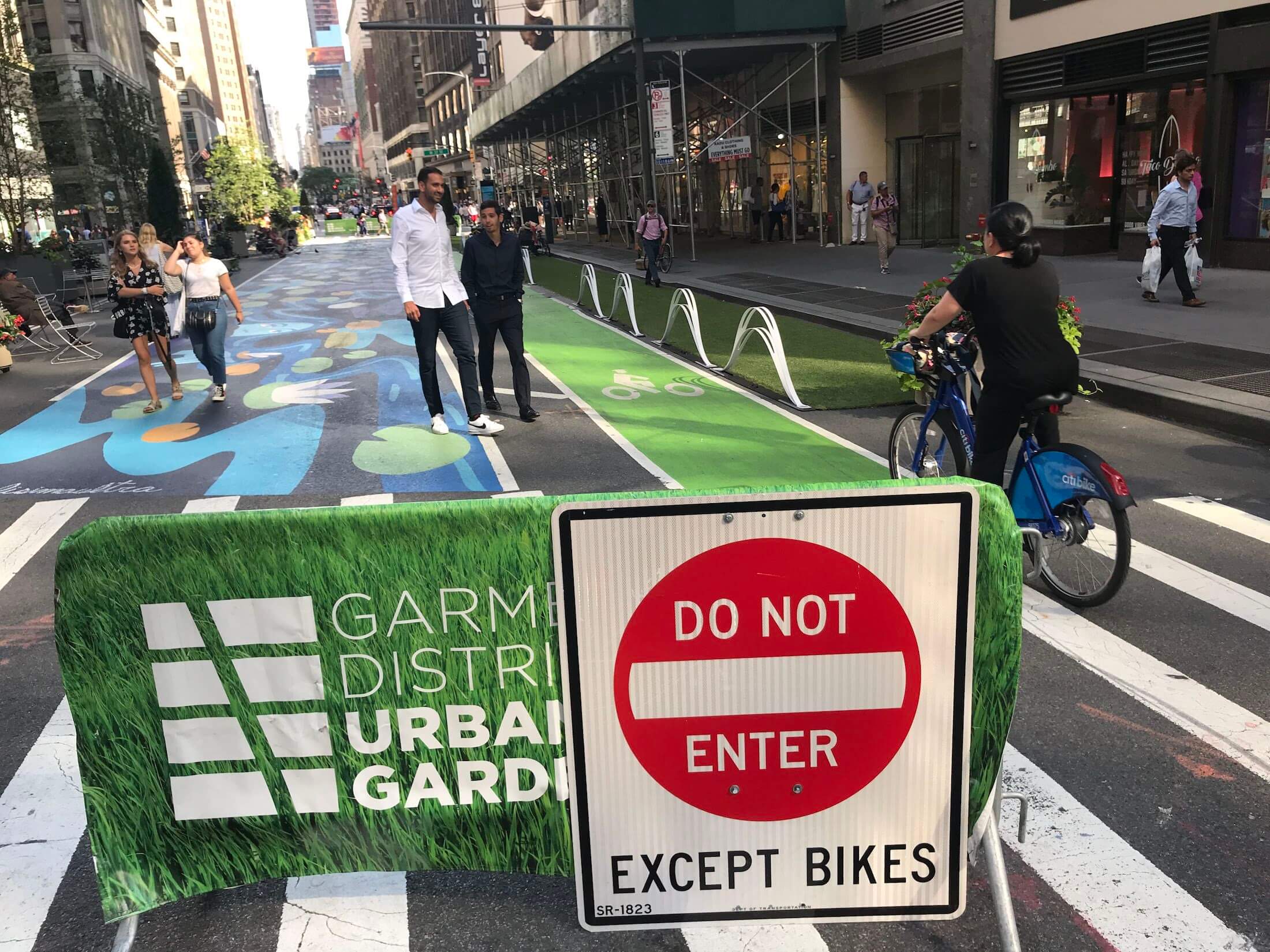 Takin' it to the (car-free) street: Mural enlivens Broadway 3