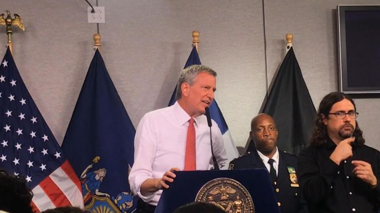 De Blasio speaks after DOJ's decision on Garner cop's case 1 De Blasio speaks after DOJ’s decision on Garner cop’s case