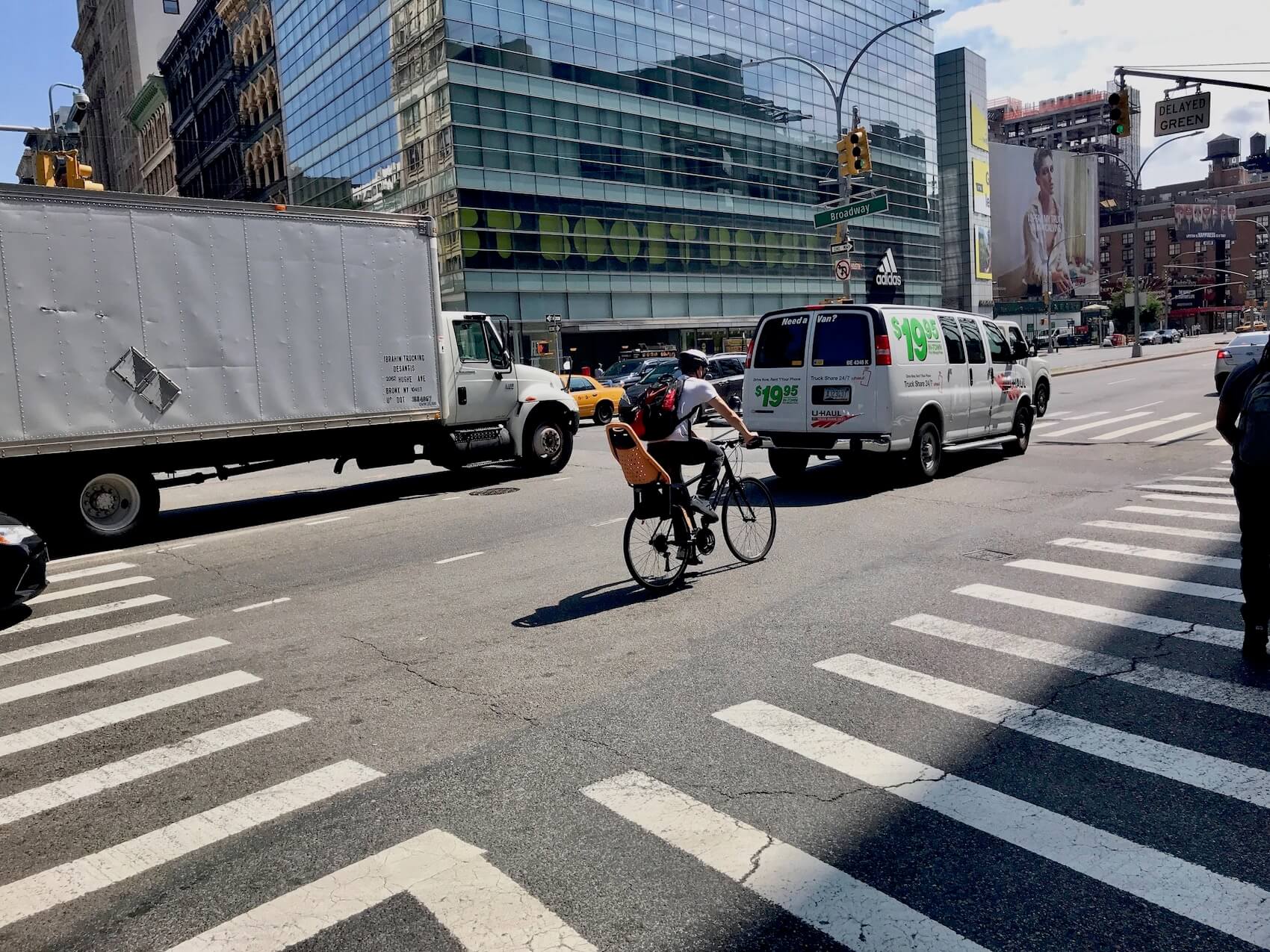 'Green Wave' plan will boost bike safety: Mayor 1