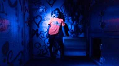 amnwHAUNT180806_photos