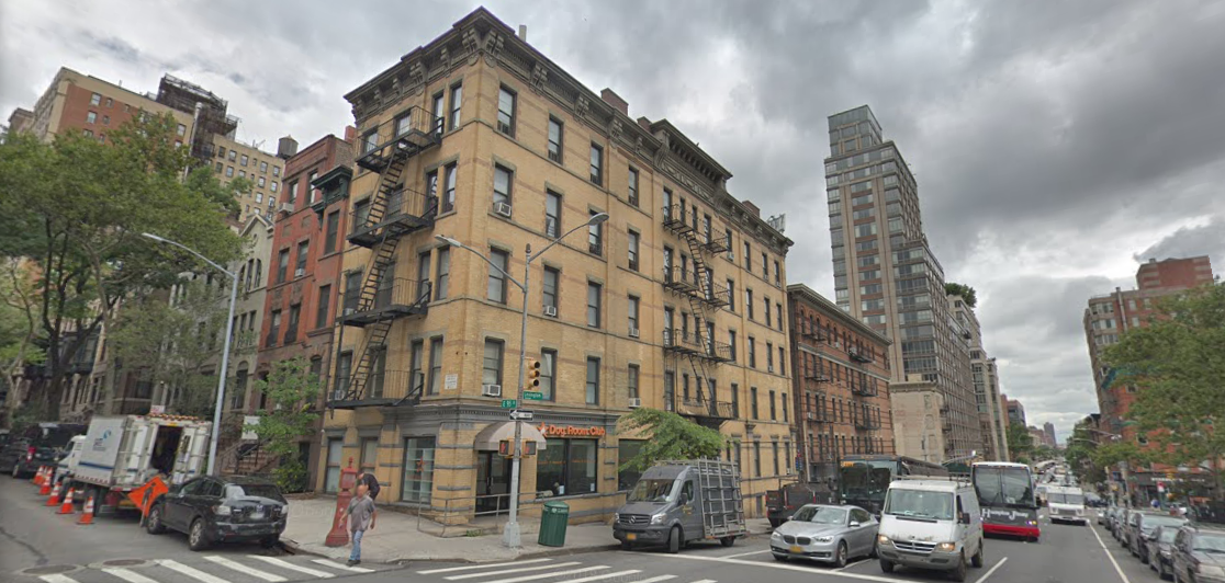 Upper East Side man beaten up by two robbers armed with BB gun; cops catch one of the crooks 1