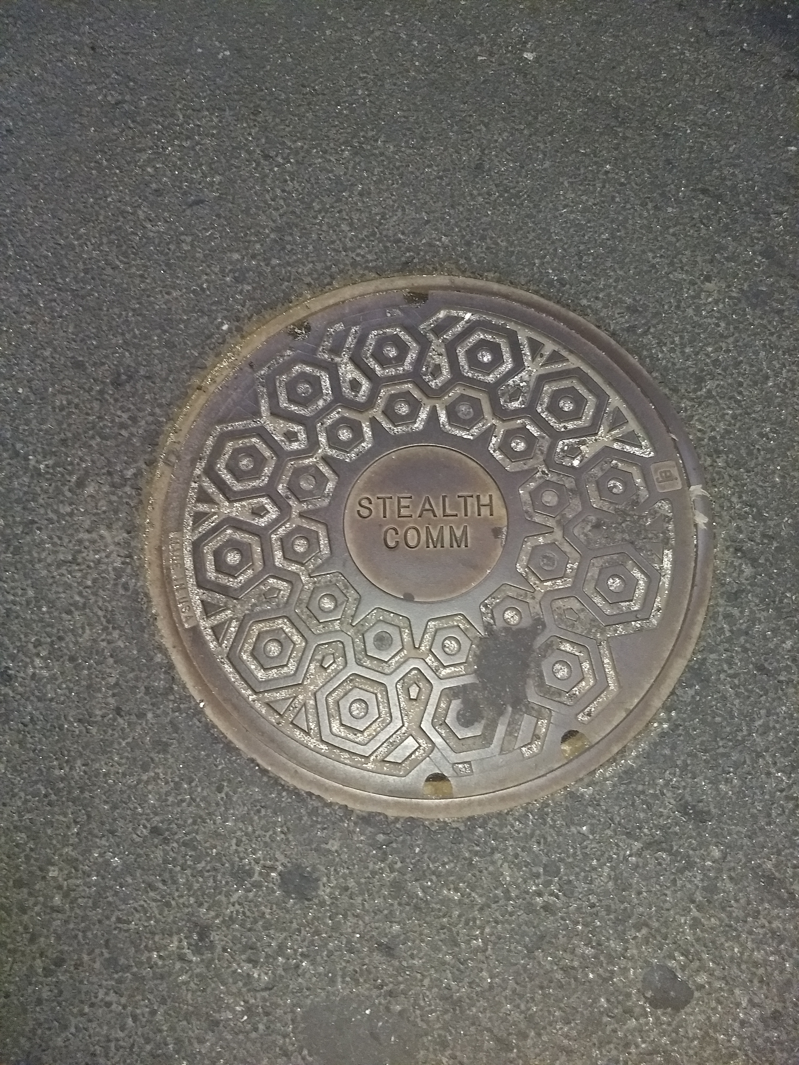 Verizon workers find decomposed body in manhole near Columbus Circle 2