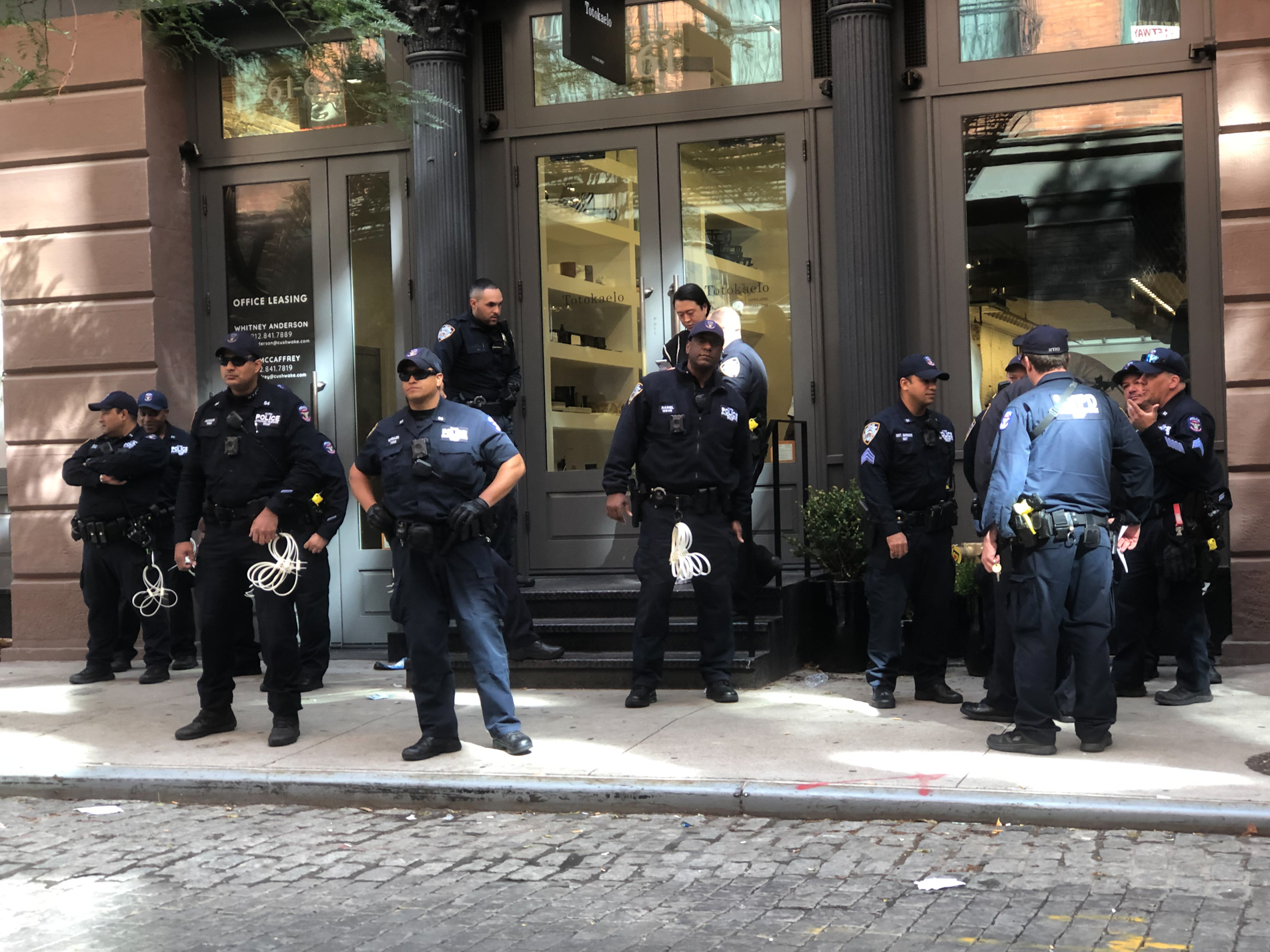 Footwear frenzy over newest Nike sneakers prompts cops to shut down Soho store 1