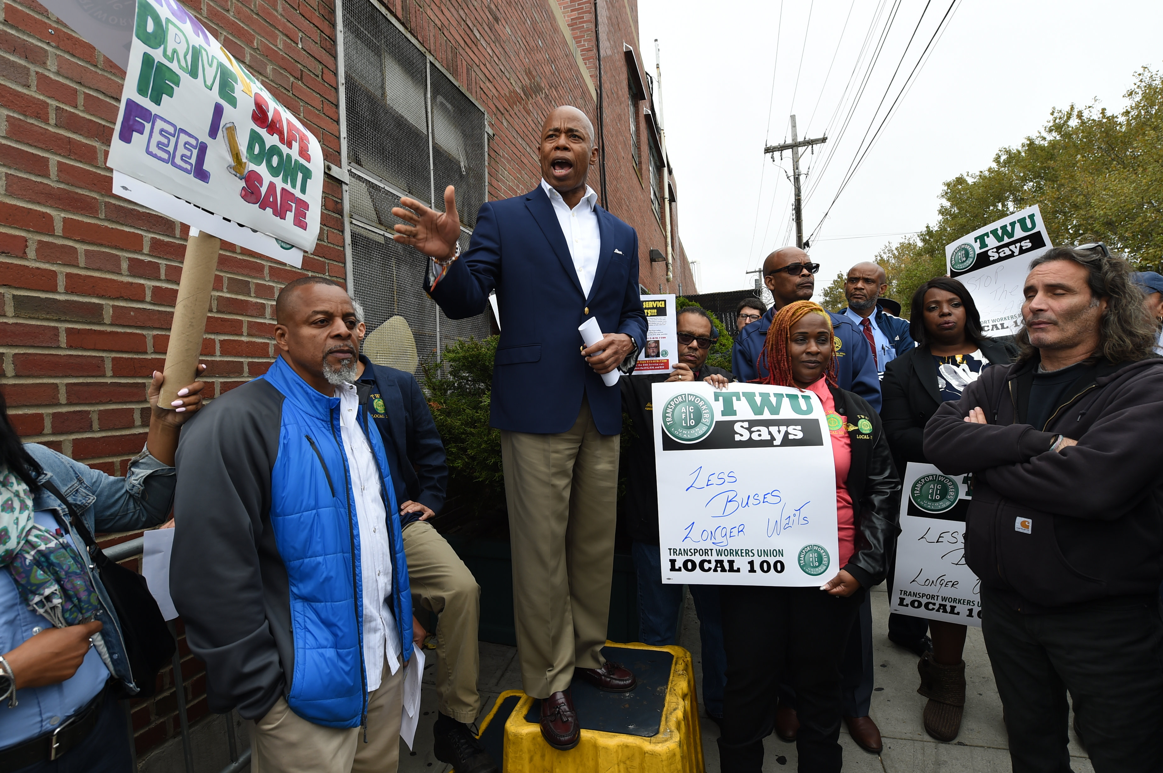 TWU bus drivers blast MTA service cuts to B46 bus line 2