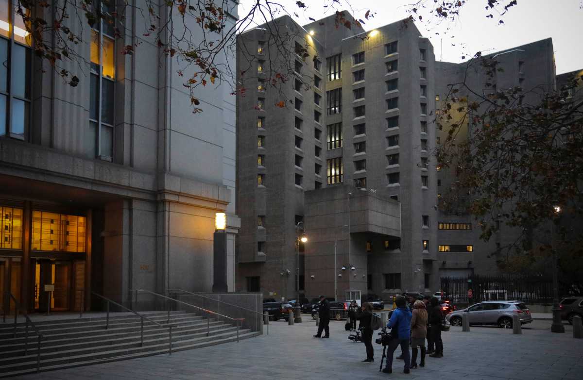 Jeffrey-Epstein-Guards