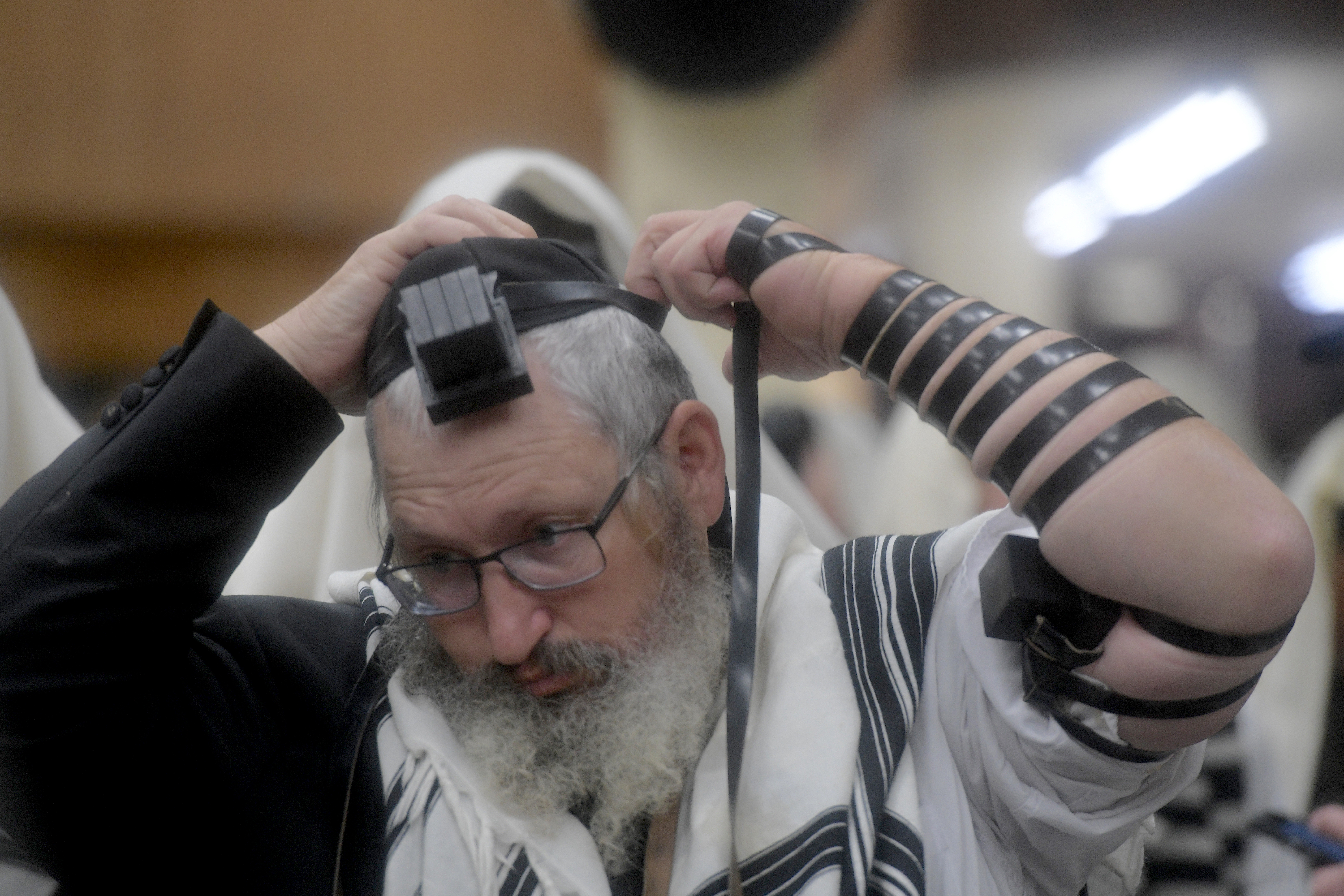 'Class picture' of nearly 5,000 rabbis gathered at Brooklyn synagogue 2