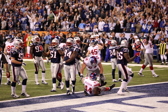Have Giants learned their lesson at running back following James Robinson 1-year agreement? 2 New York Giants Ahmad Bradshaw #44 celebrates the game-winning touchdown against the New England Patriots with David Baas #64