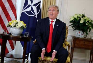 Donald Trump, Jens Stoltenberg, Emmanuel Macron