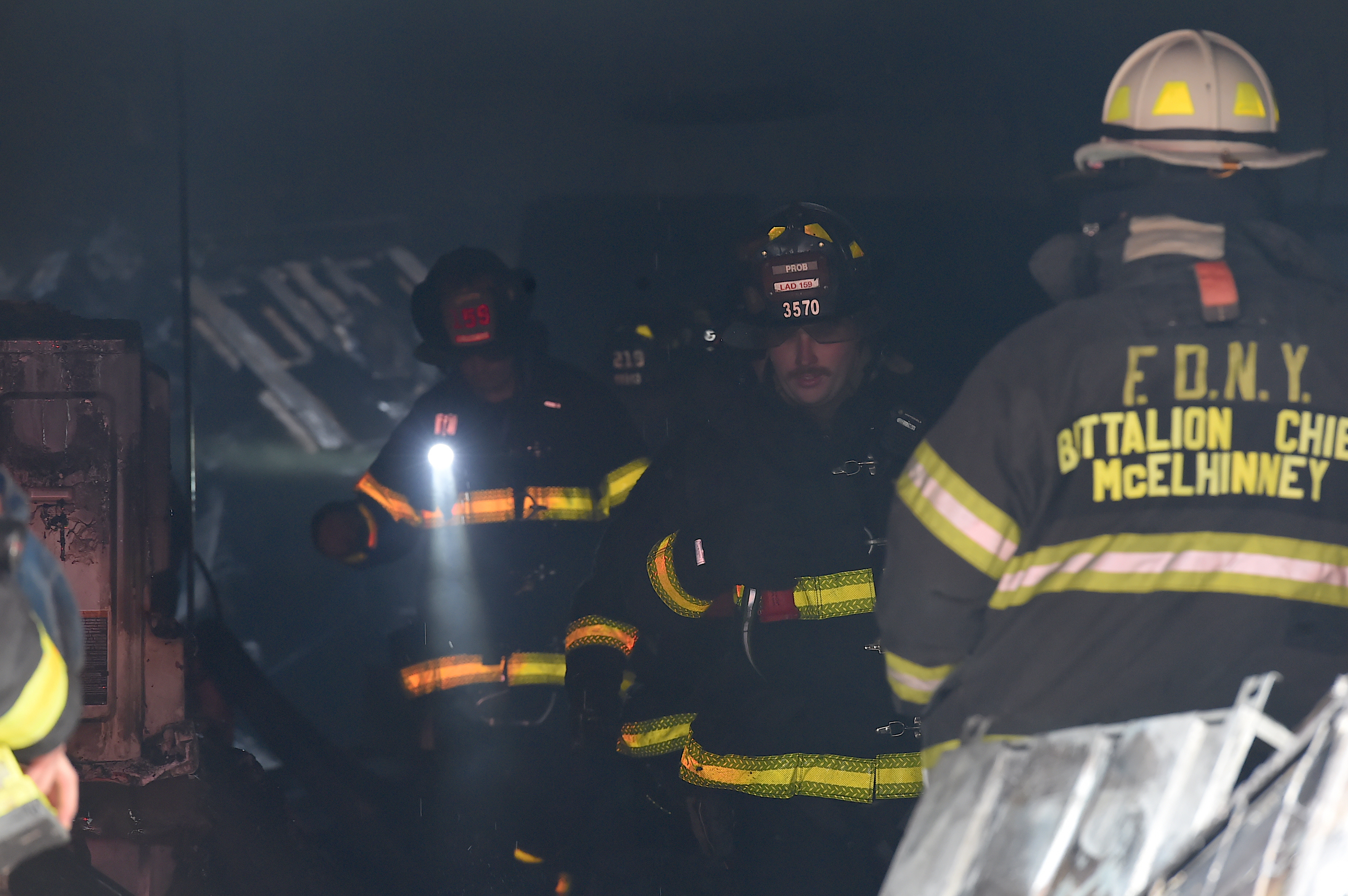 Six firefighters injured in four-alarm Brooklyn blaze 2