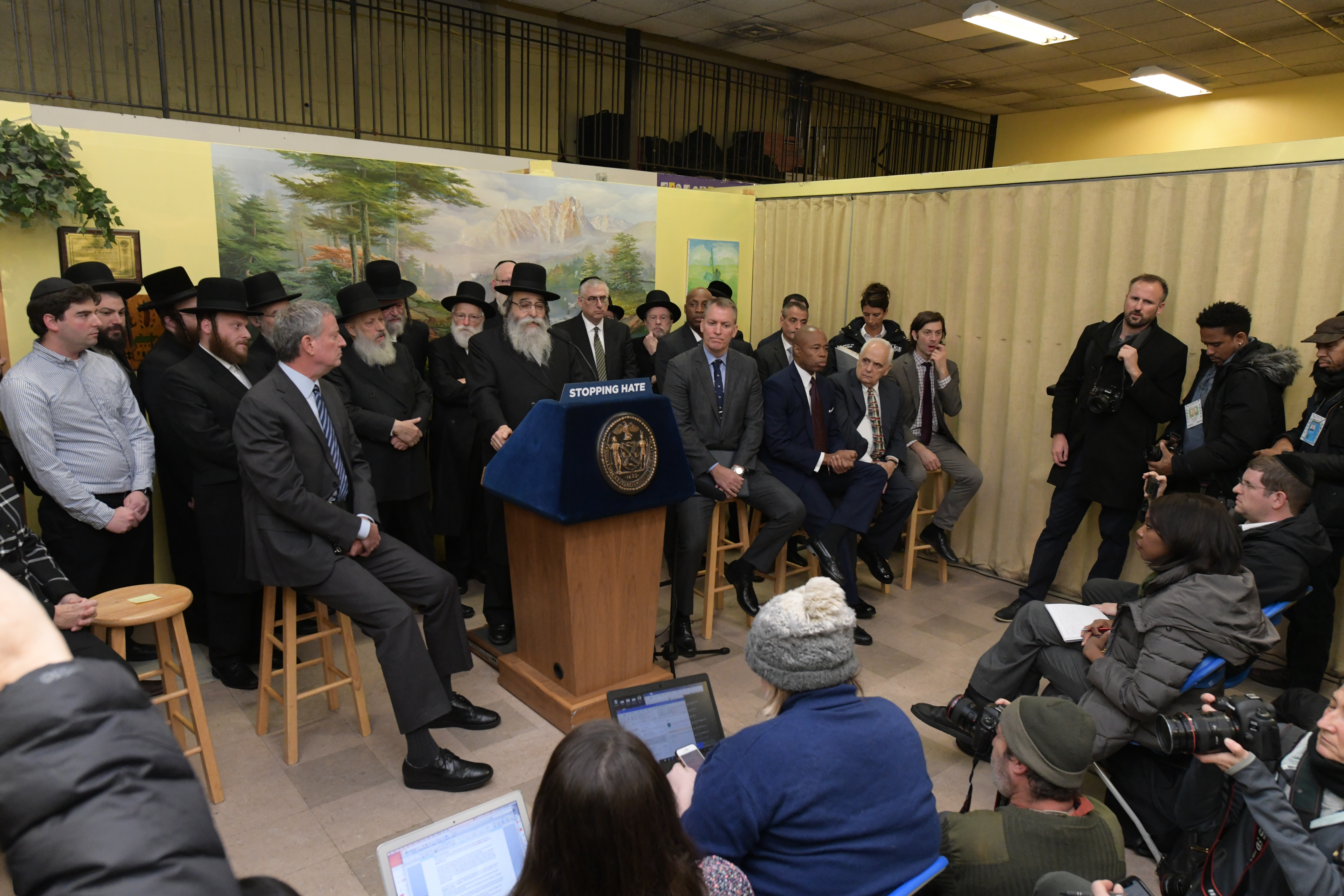 De Blasio blames violent racism on social media for hate crime rise 3