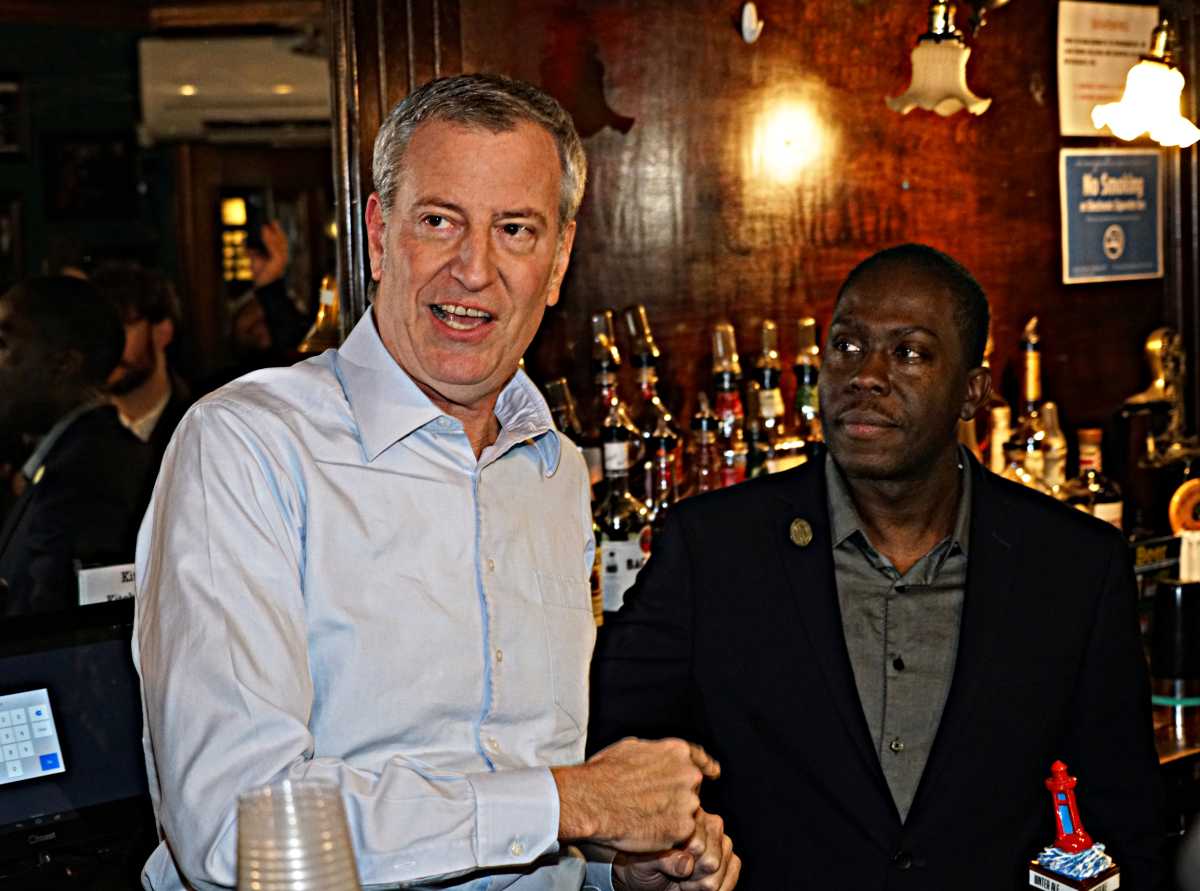 Mayor Bill de Blasio with Neir's Tavern owner