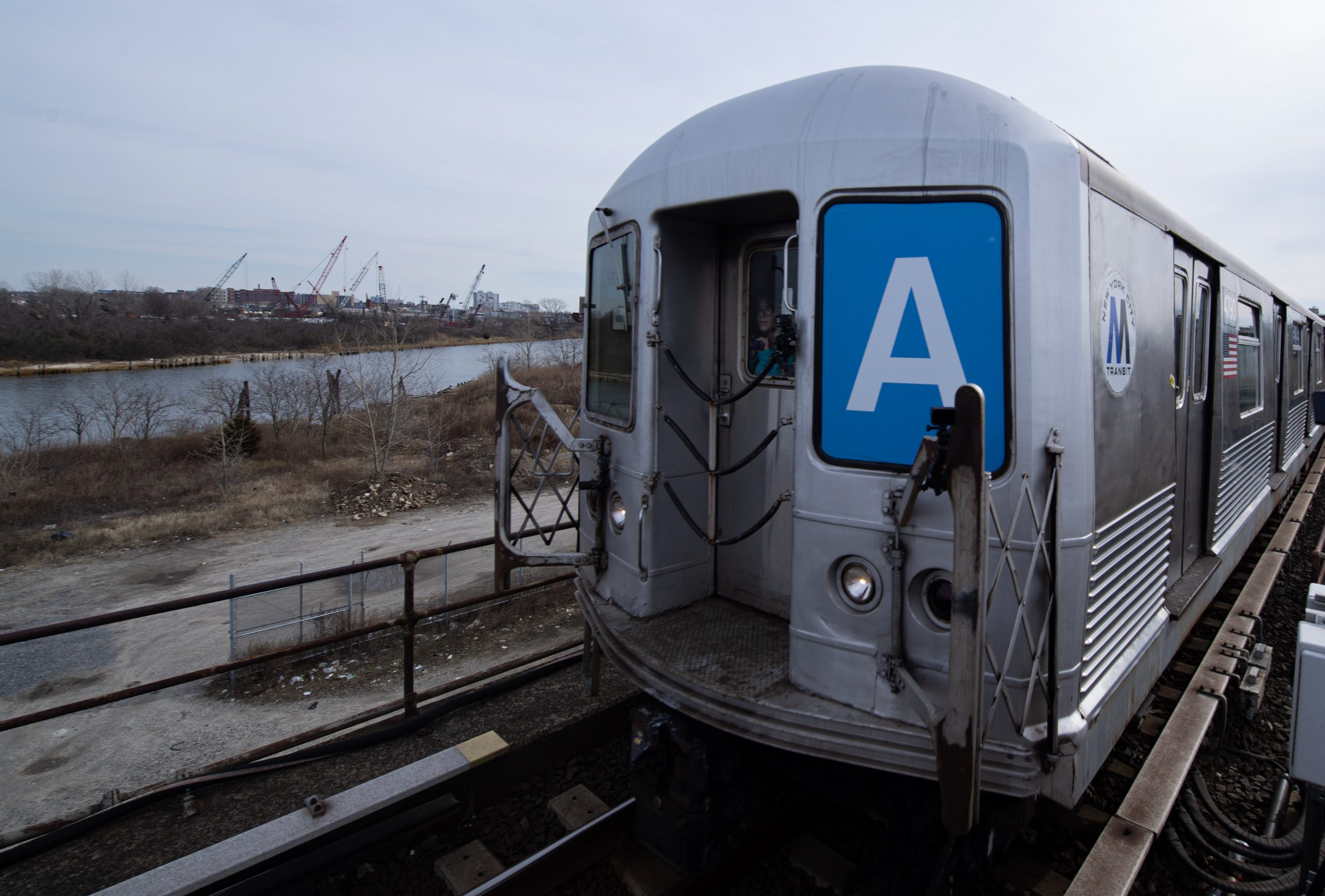 Train lovers reminisce as R42 subway trains take final ride through Brooklyn & Queens 2