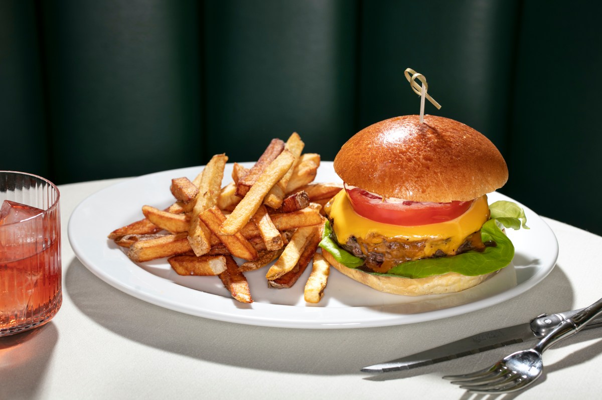 AmericanBar_Burger_MelissaHom